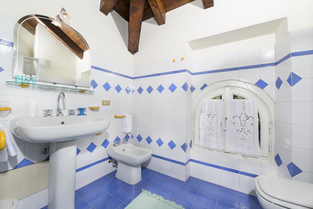 Villa Pinetina B&B Lasnigo Esterno foto